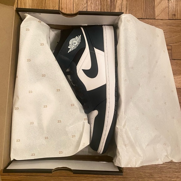 Nike Air Jordan 1 Mid 'Armory Navy'  Men’s 14 NEW - Picture 7 of 9